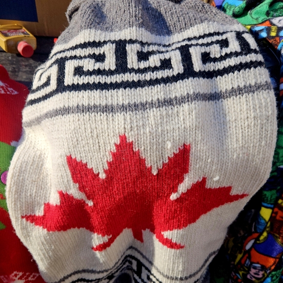 Assortment Of Large Breed Dog Coats And Pyjamas - Picture 3 of 15